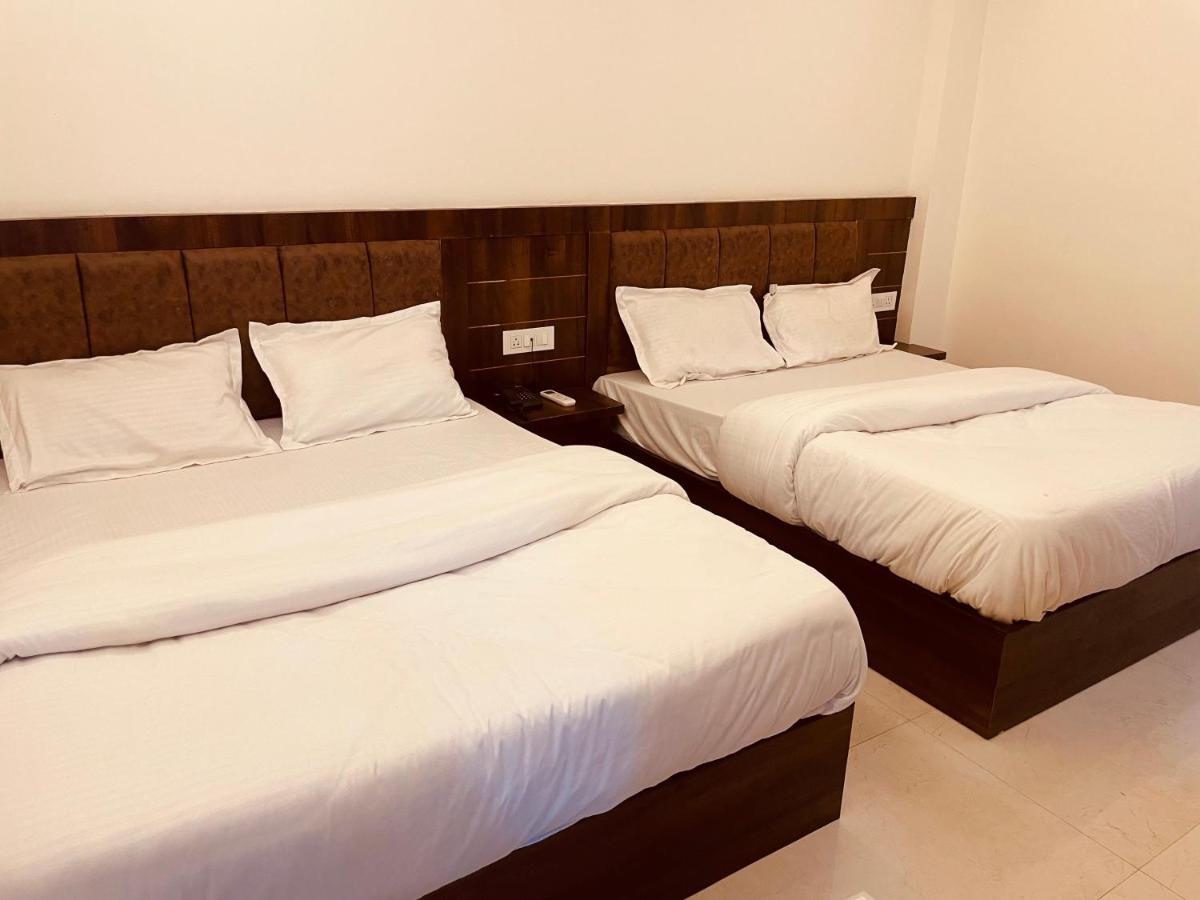 Divine Ganga - Luxury Comfort ! Travellers Delight ! Budget Friendly ! Prime Location ! Guest Favourite Haridwar Exterior photo