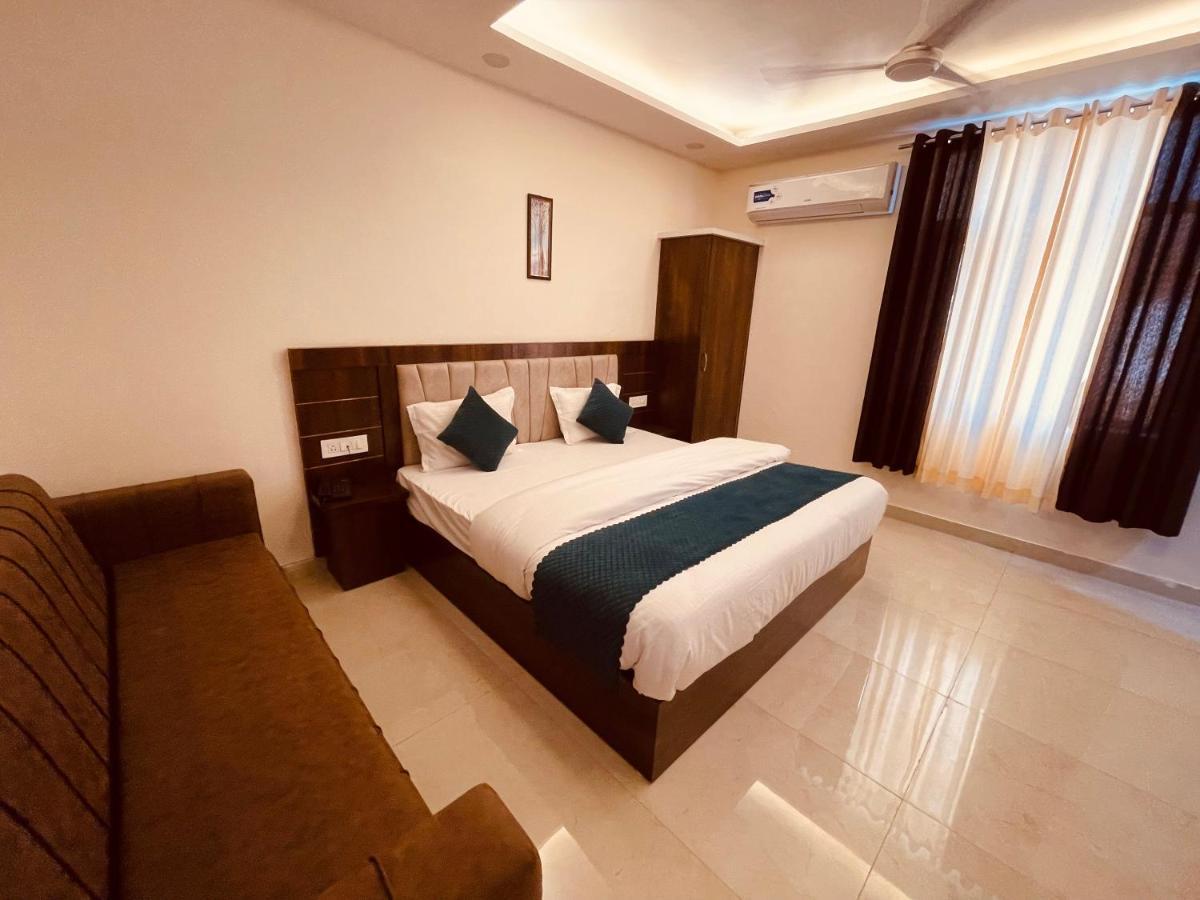 Divine Ganga - Luxury Comfort ! Travellers Delight ! Budget Friendly ! Prime Location ! Guest Favourite Haridwar Exterior photo