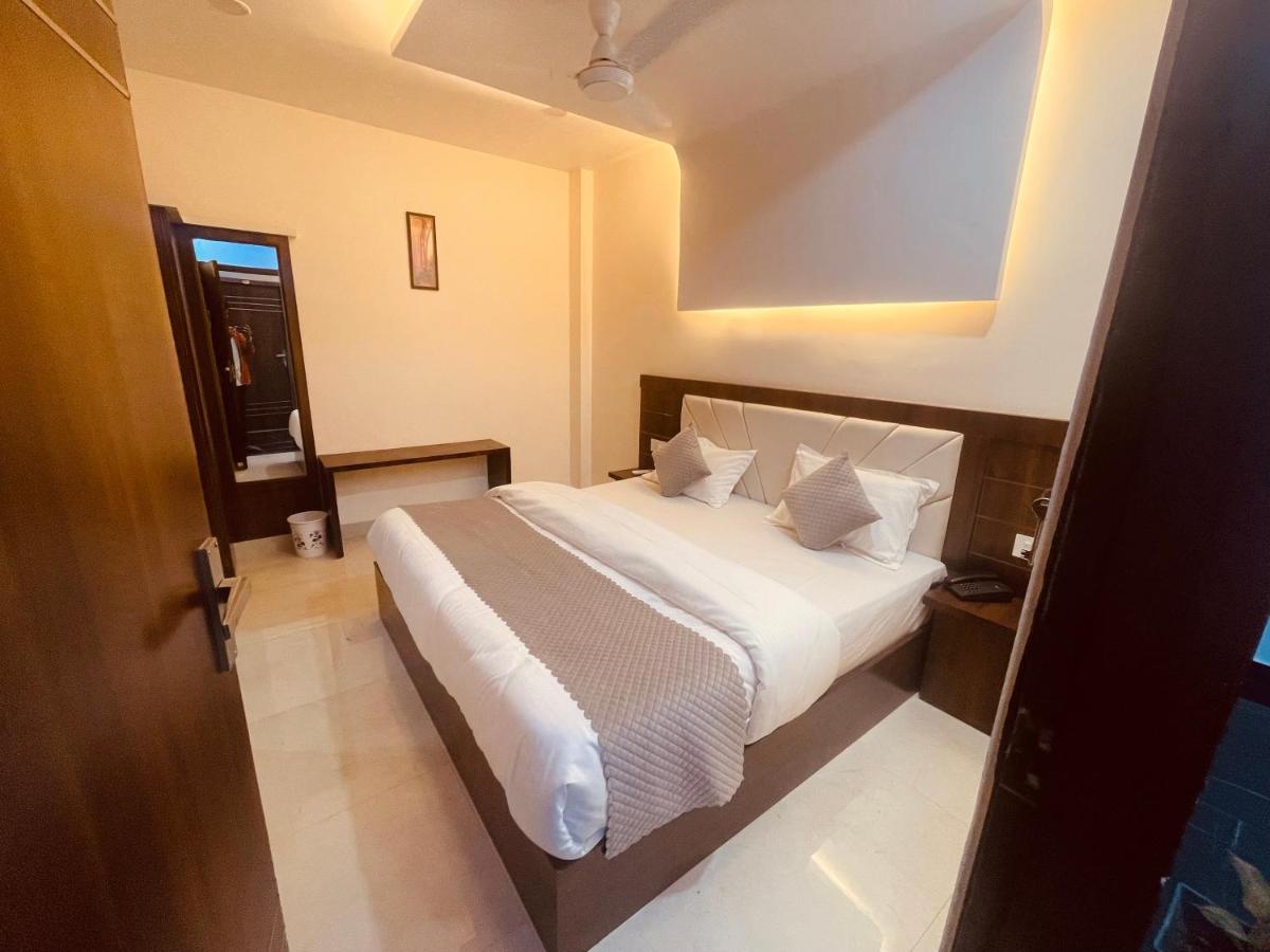 Divine Ganga - Luxury Comfort ! Travellers Delight ! Budget Friendly ! Prime Location ! Guest Favourite Haridwar Exterior photo