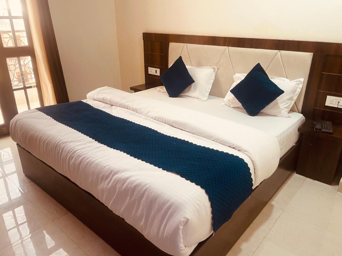 Divine Ganga - Luxury Comfort ! Travellers Delight ! Budget Friendly ! Prime Location ! Guest Favourite Haridwar Exterior photo