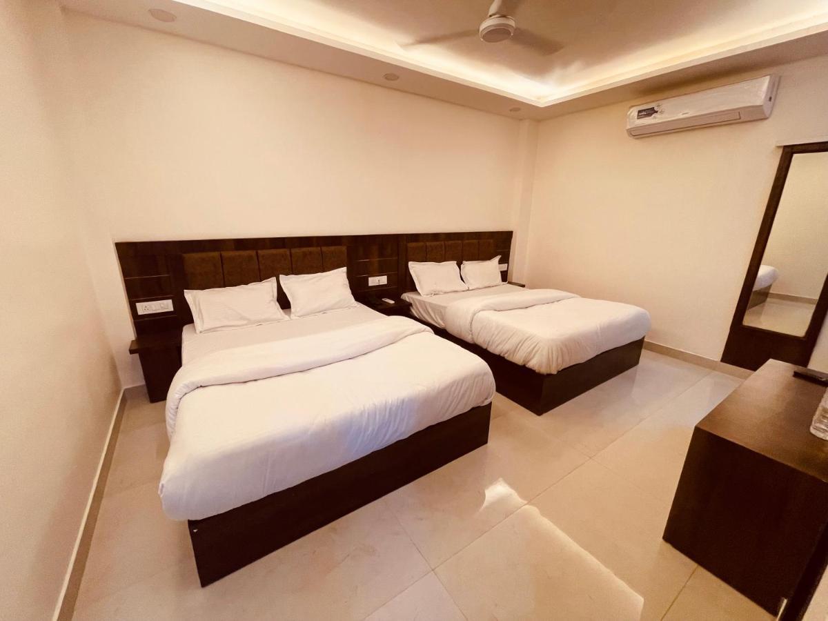 Divine Ganga - Luxury Comfort ! Travellers Delight ! Budget Friendly ! Prime Location ! Guest Favourite Haridwar Exterior photo