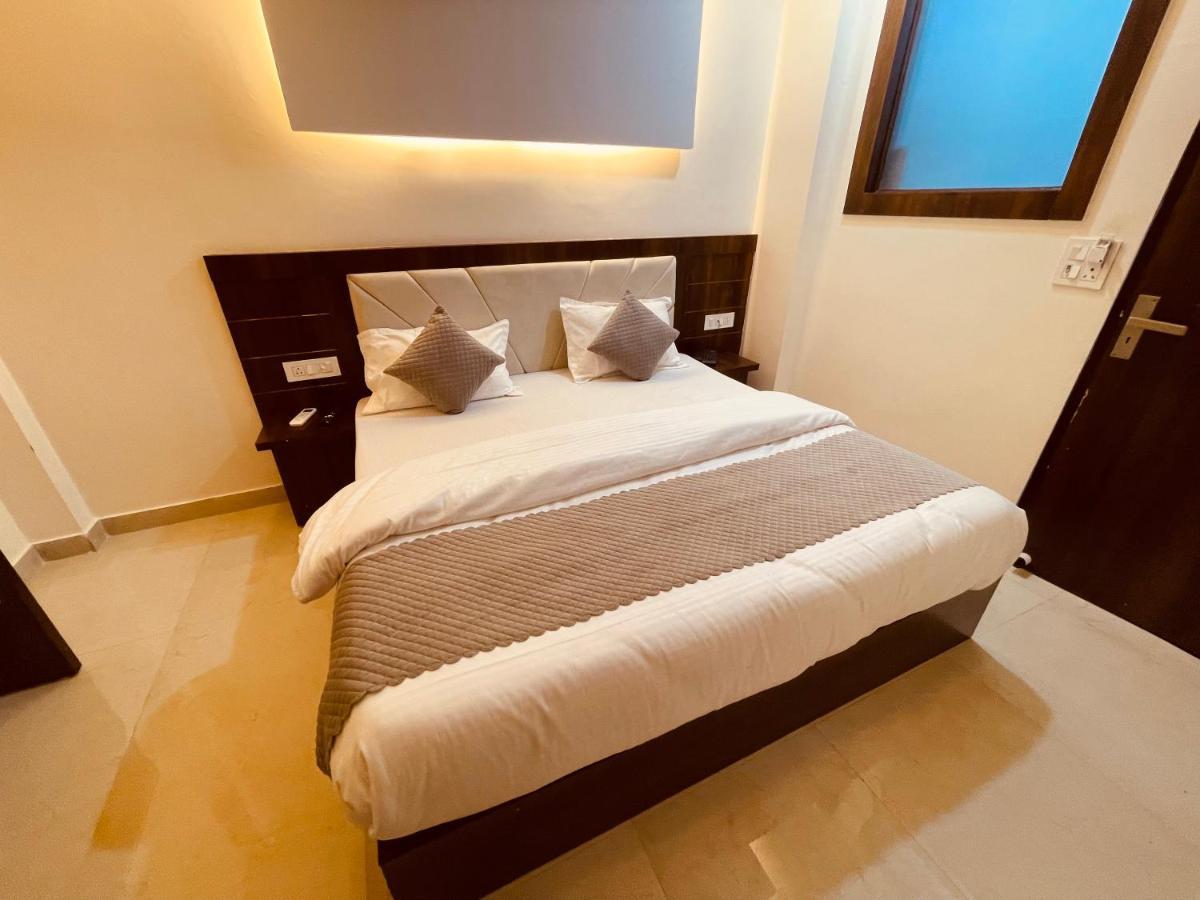 Divine Ganga - Luxury Comfort ! Travellers Delight ! Budget Friendly ! Prime Location ! Guest Favourite Haridwar Exterior photo